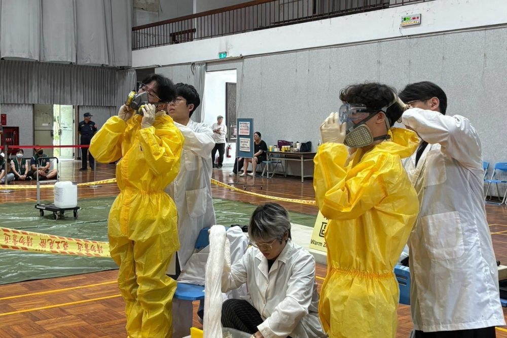 臺師大舉辦毒化災防救演練與實驗室安全系列課程 以VR配合實境演練打造安全韌性校園